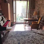 Old School Bacedasco Bed and breakfast