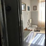 Bed and breakfast Old School Bacedasco