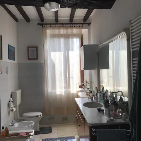 Old School Bacedasco Bed & Breakfast Vernasca