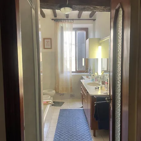 Bed & Breakfast Old School Bacedasco Vernasca