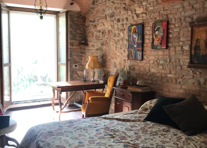 Bed and breakfast Old School Bacedasco *